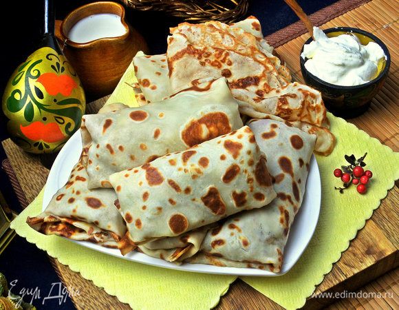 Подаем со сметаной.