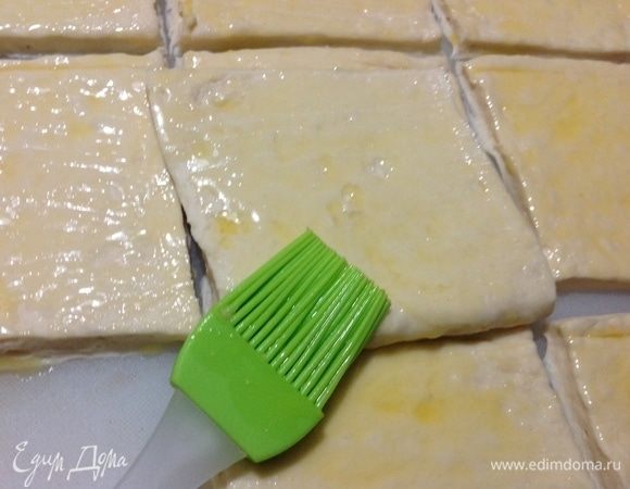 Смазываем с двух сторон.