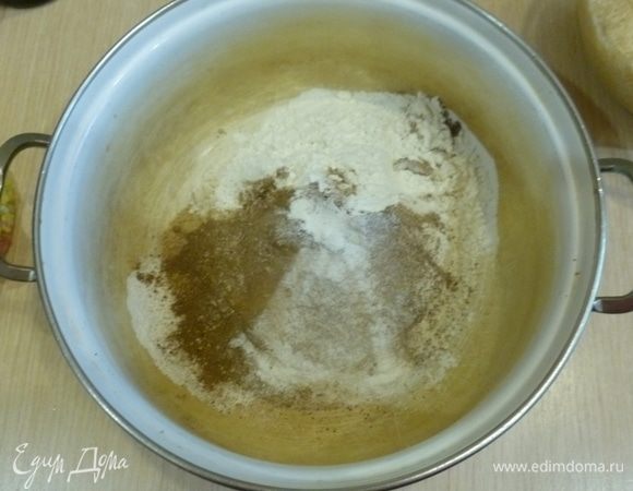 Торт. Все сухие ингредиенты смешать.