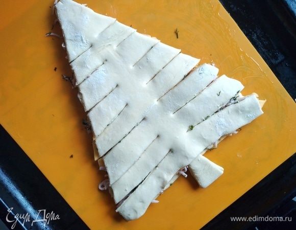 С помощью ножниц делаем вот такие надрезы.