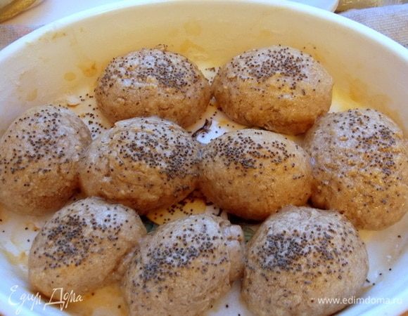 Выпекать 15–20 мин. до готовности и румяной корочки.