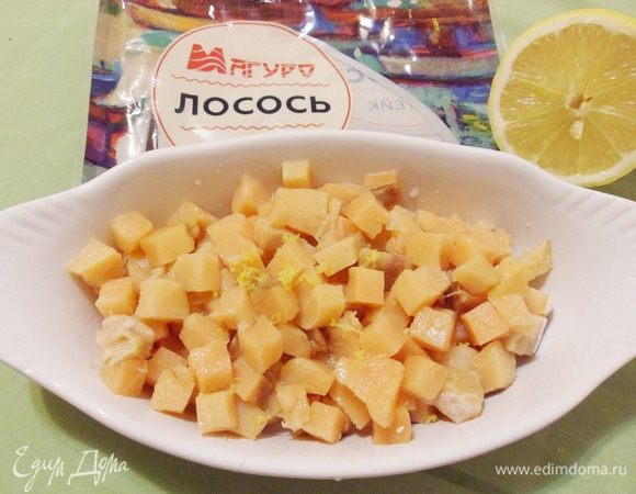 Приправить цедрой и соком лимона.