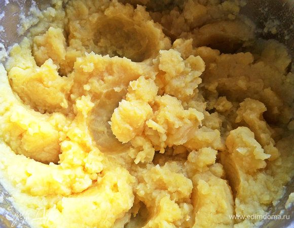 Пюре должно быть крутое.