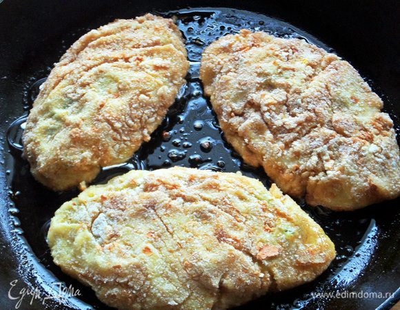 Жарить до румяного состояния с двух сторон. 