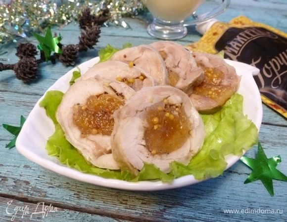 Нарезать на кусочки и подать как холодную закуску на праздничный стол. Приятного аппетита! 