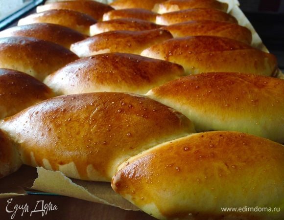 Духовка предварительно нагрета на 200°С, печем 30 минут.
Вот такие румяные красавцы выходят из духовки :)