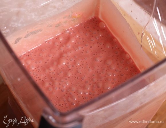 Все хорошо пробейте блендером до однородной массы.