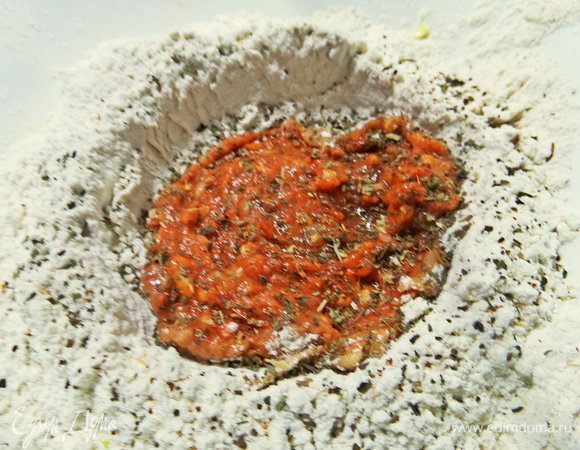 Аджику, базилик и соль.