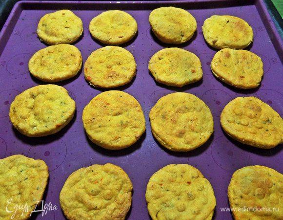 Выпекать 15–18 минут при 180°С. Основа готова!