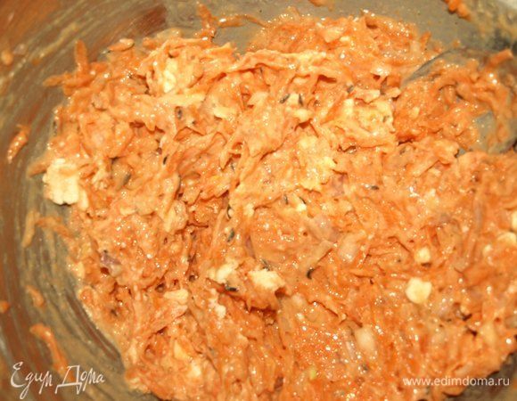 Все тщательно перемешать, чтоб сыр равномерно распределился.