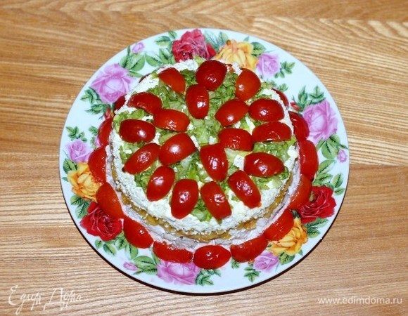 Листовой салат + помидоры черри. 
