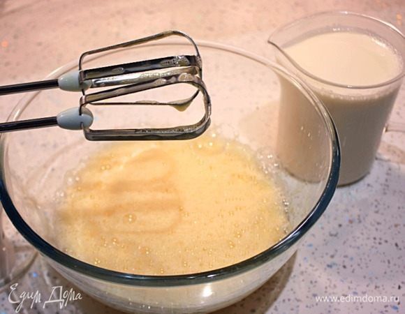 Советую начать подготовку накануне предстоящего события. Испеките тонкие блинчики по любимому рецепту.