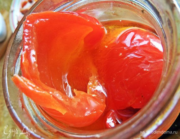 Маринованный перец отделить от рассола. На сайте есть рецепт приготовления в домашних условиях — https://www.edimdoma.ru/retsepty/59946-marinovannyy-perets