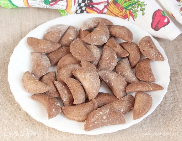 Эти «устрицы» готовились в духовке. Во время приготовления проверьте их минут через 5, не подгорают ли снизу. Если подгорают, но еще не поднялись, то переверните на другую сторону и отправьте снова выпекаться. «Устрицы» должны вздуться.