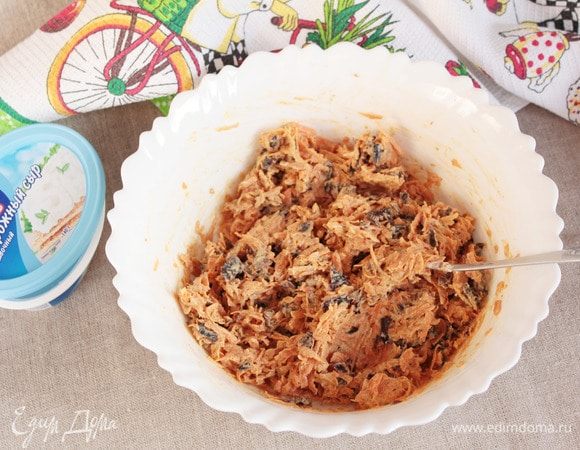 Тщательно перемешать. Начинка для фаршировки «устриц» готова. Начинка пусть пока настоится. Тем временем необходимо «устрицы» раскрыть.