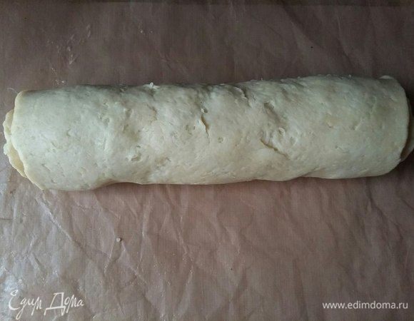 Перевернуть швом вниз.