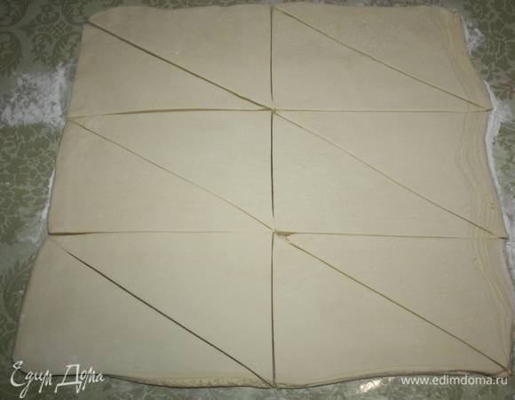 И далее разделите каждый прямоугольник так, чтобы получились треугольники.  