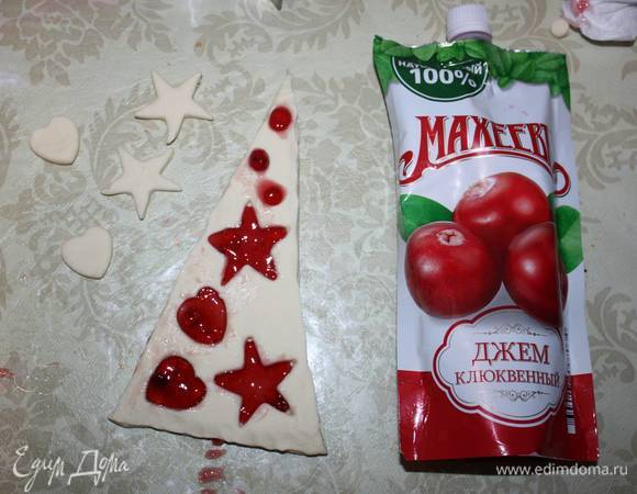 И заполняем фигурки отверстия клюквенным джемом ТМ «Махеевъ».