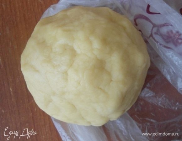 Собрать тесто в шар в пленку или пакет, убрать в холодильник на 30 минут.