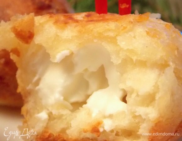 Если вы захотите употребить их горячими, то будьте аккуратнее, начинка очень горячая.
ПРИЯТНОГО АППЕТИТА!!!