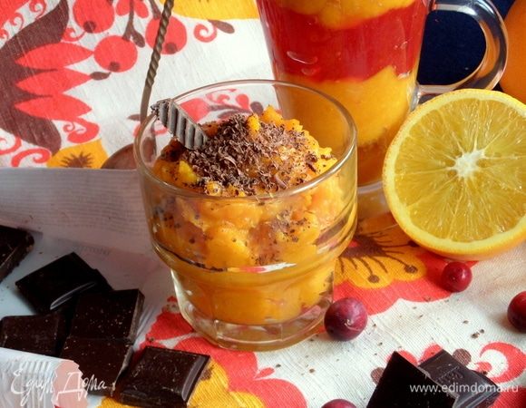 Десерт можно приготовить заранее и держать в бокалах в холодильнике до подачи.