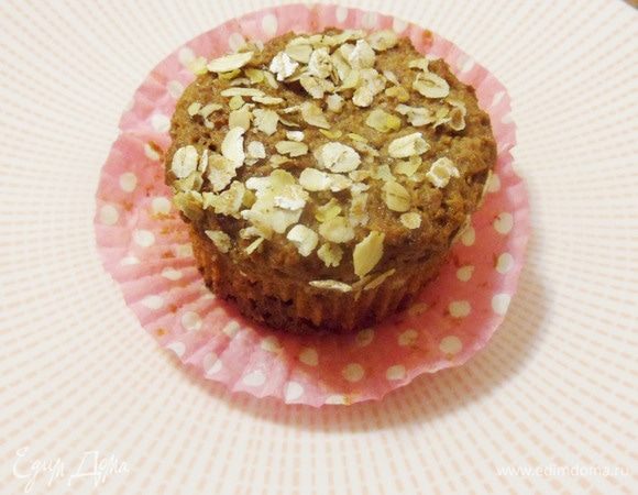 Полезные маффины на отрубях и кефире готовы. Приятного аппетита! Угощайтесь!