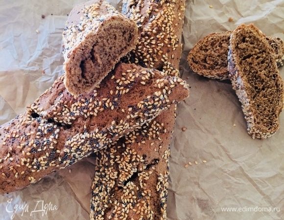 Готовые багеты полностью остудить на решетке.