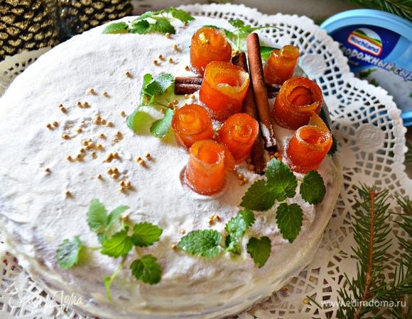 Получился невероятно вкусный и красивый морковный торт с ароматом апельсина. Задумка удалась! Приятного вам аппетита!