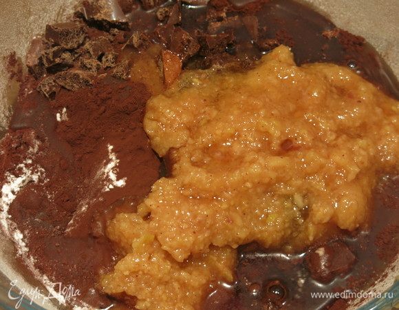 Вливаем вино.