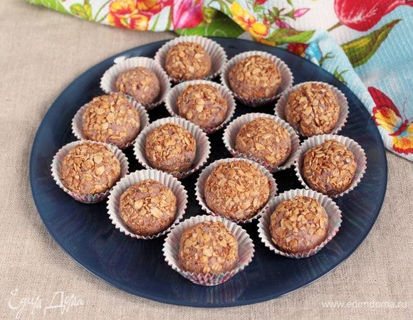 Готовые пирожные охладить и можно подавать к столу.