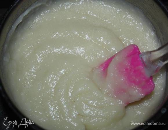 Непрерывно помешивая, варить до запустения. Снять с плиты, остудить. 