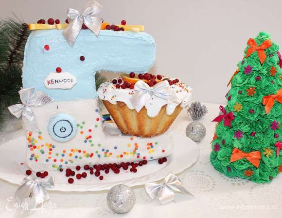 Собираем комбайн полностью. Украшаем фруктами и ягодами по желанию.