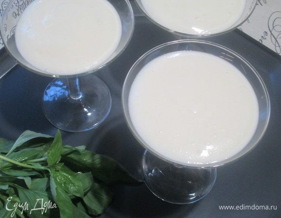 Разливаем готовый соус по формочкам и отправляем в холодильник на 4-6 часов.