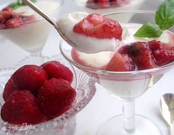 Теперь нам остается насладиться эти волшебным десертом. Приятного аппетита!