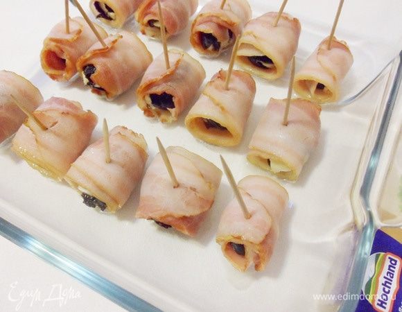  Запекать чернослив 10–15 минут (по вкусу).