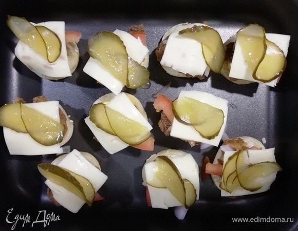 Далее слайсы огурца.