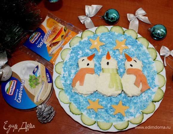  Бутерброды «Поющие снеговики в шарфиках» готовы. 