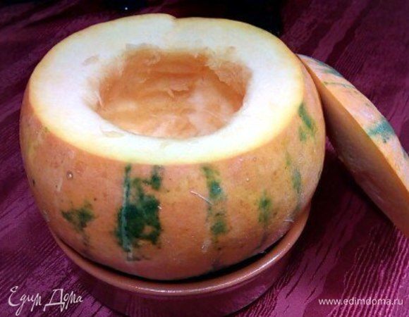 Чистим тыкву, ставим в разогретую духовку 180–200°С на 15–20 мин.