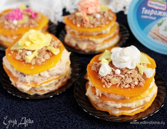 Фруктово-тыквенные пирожные готовы! Пирожные получаются совершенно не приторными, с тонкой кислинкой апельсина, с нежным сливочным вкусом и пряным ароматом.