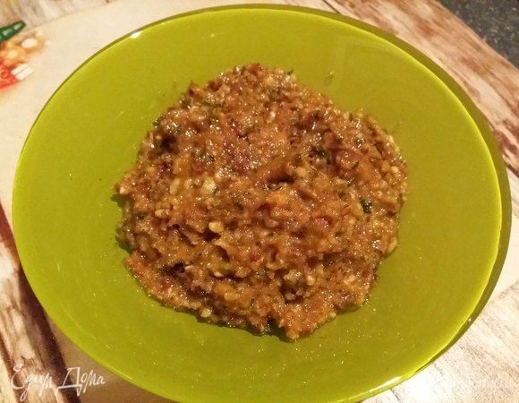 Соус готов. Он настолько вкусный, что можно есть просто ложкой, не увлекаясь. :)