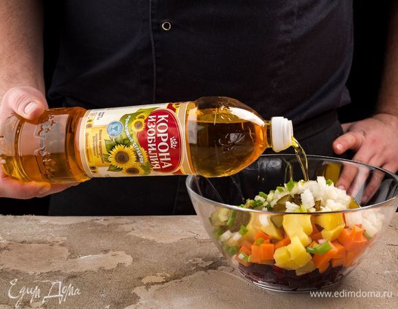 Для особого аромата добавьте нерафинированное подсолнечное масло ТМ «Корона изобилия». 