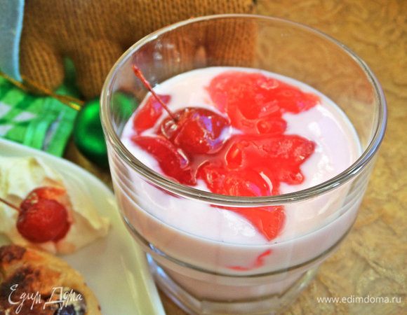 Подаем с йогуртом и смородиновым желе.