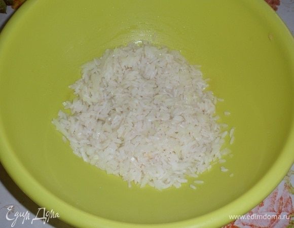 Хорошо перемешиваем. Начинка готова.