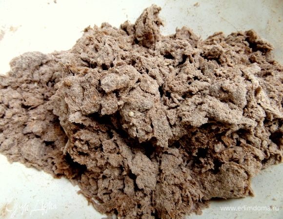 Начинаем замешивать тесто. 