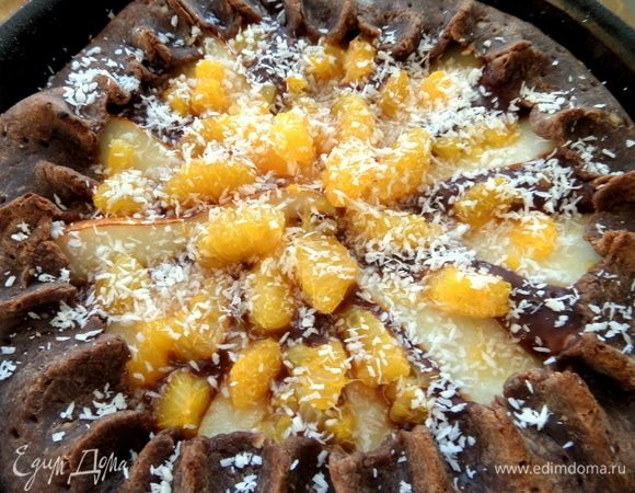 Выпекать при 180°С полчаса. Ближе к окончанию вынуть и посыпать кокосовой стружкой, иначе раньше она может подгореть.