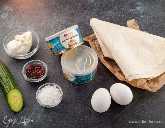 Для приготовления закусочных рулетиков нам понадобятся следующие ингредиенты.