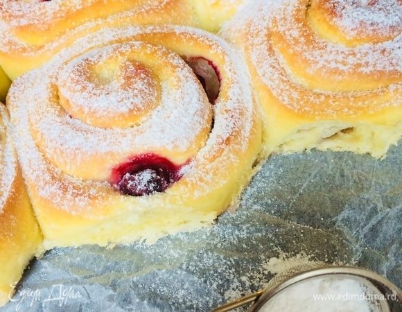 Заварила себе свежий чай, откусила ароматную булочку, зашла на любимый сайт «Едим Дома» — жизнь прекрасна!