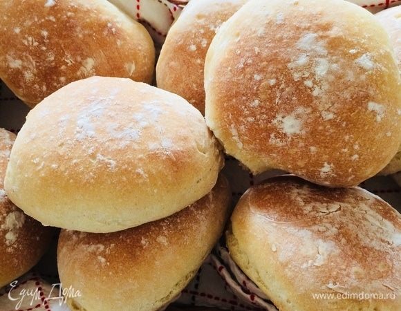 Готовые булочки полностью остудить на решетке.