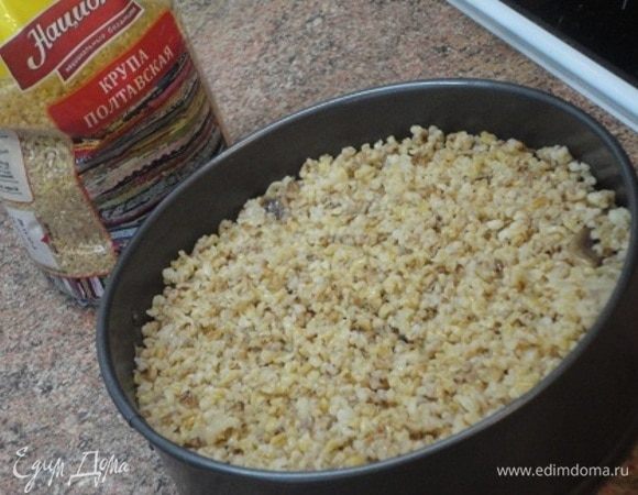 И закрываем все второй половиной крупы.