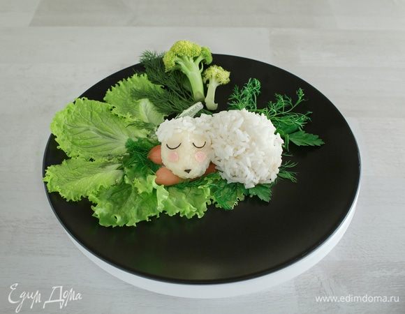 А теперь мы берем белый рассыпчатый рис № 5 и добавляем овечке кудряшки. 